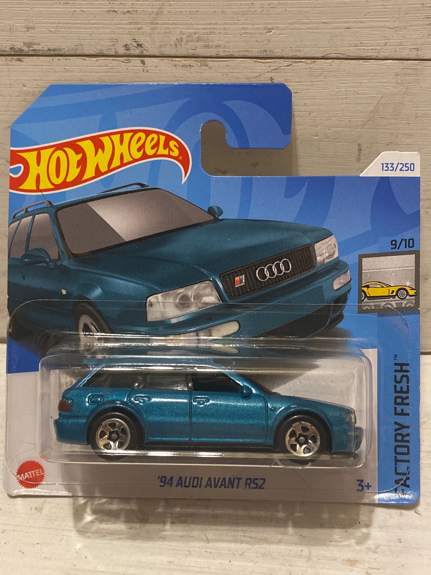 Hot Wheels ‘94 Audi Avant RS2 - Dark Turquoise