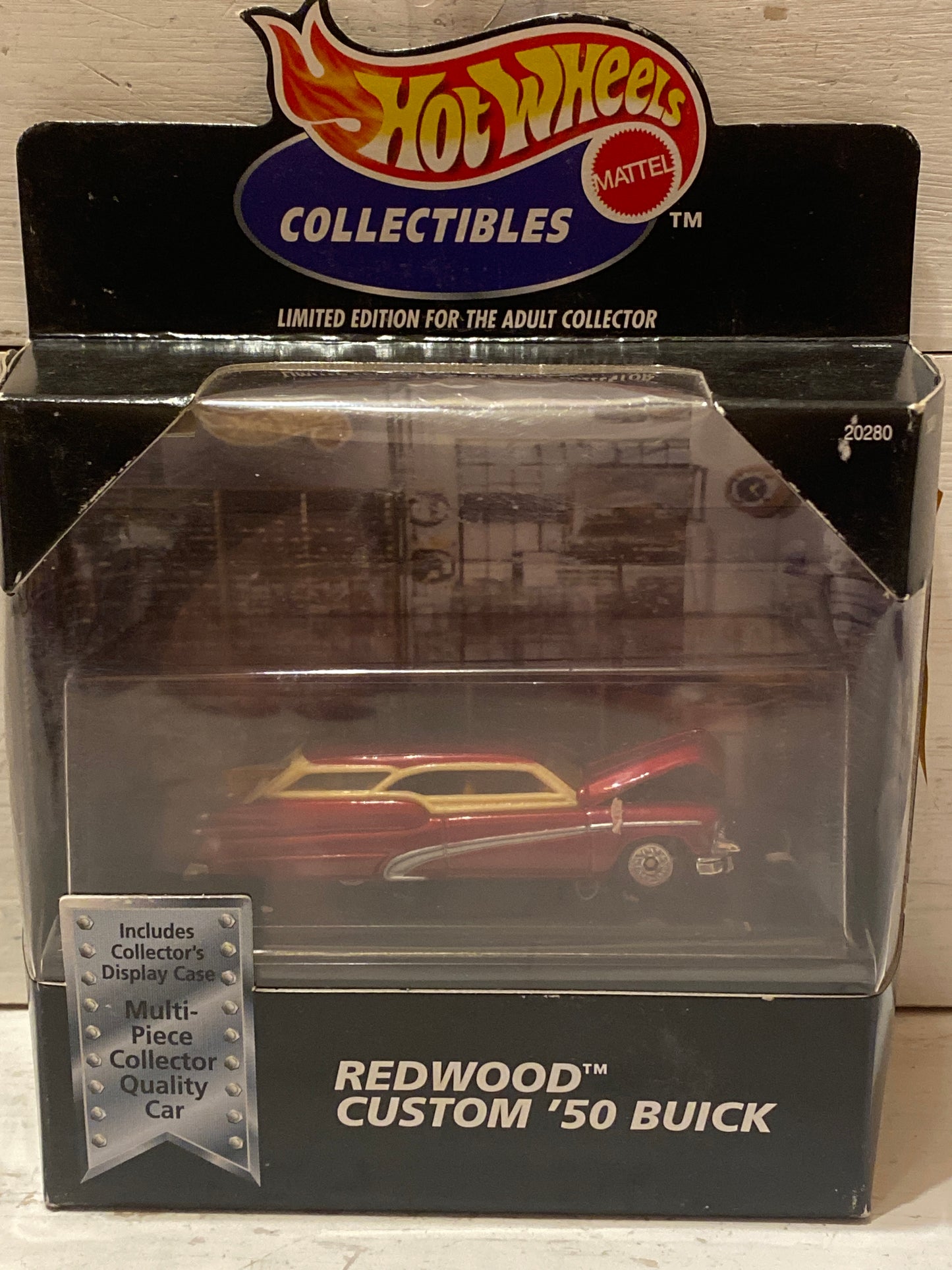 Hot Wheels Collectibles - Redwood Custom ‘50 Buick