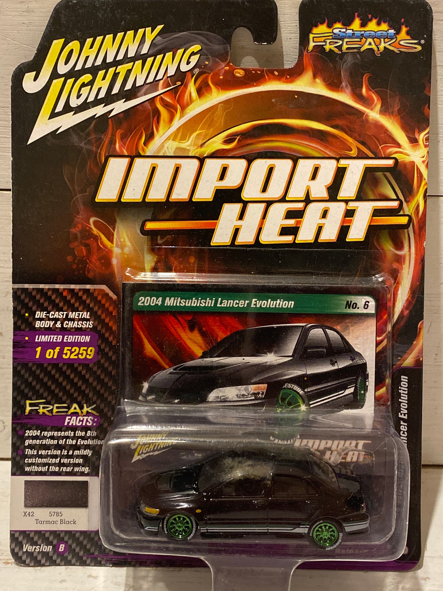 Johnny Lightning Street Freaks Import Heat 2018 Release 4 - 2004 Mitsubishi Lancer Evolution - Black