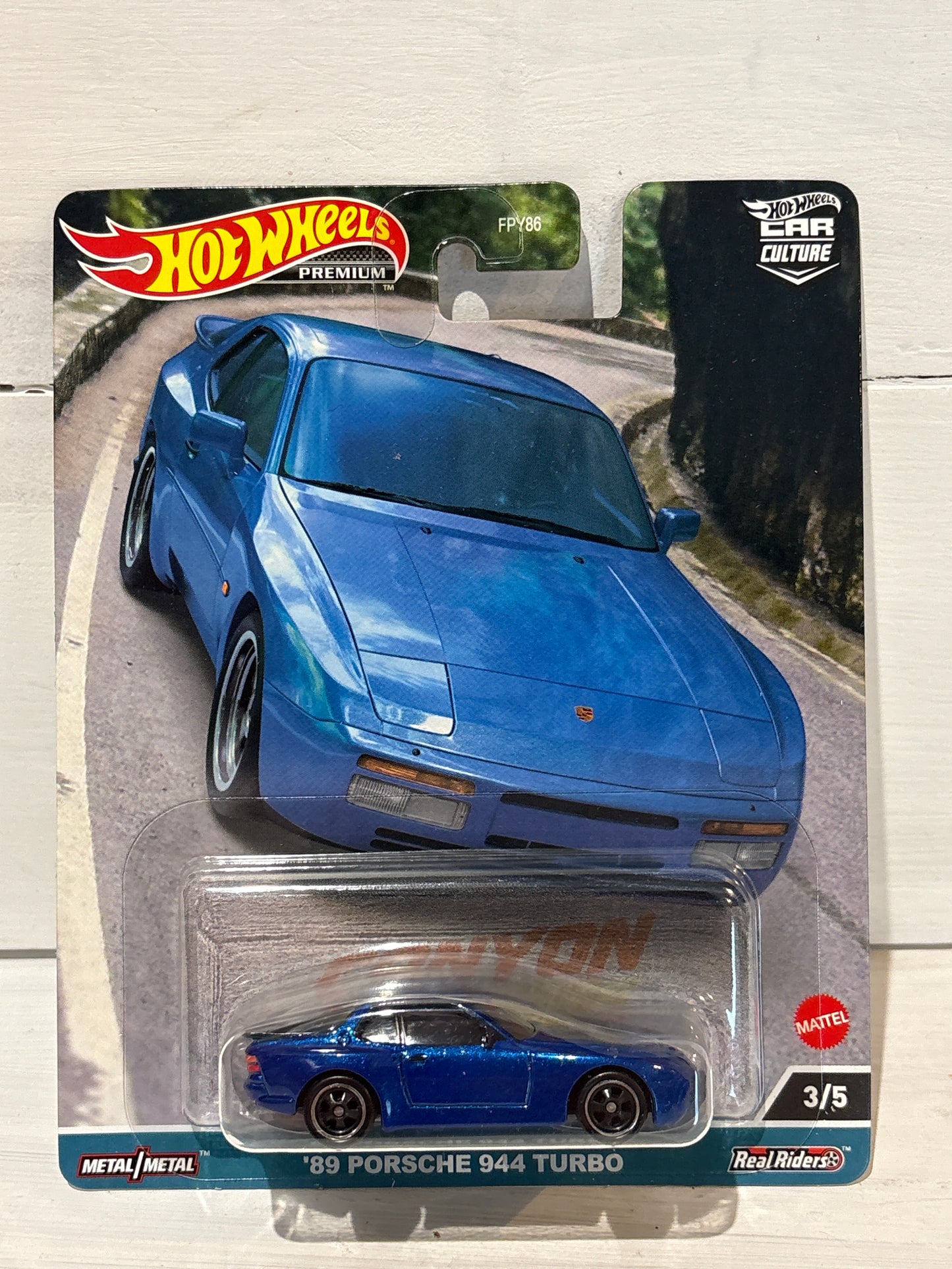 Hot Wheels Canyon Warriors - Porsche 944 Turbo