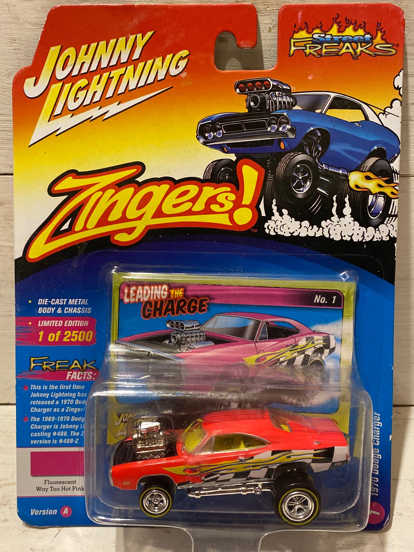 Johnny Lightning Street Freaks Zingers 2028 Release 2 - 1970 Dodge Charger- Pink