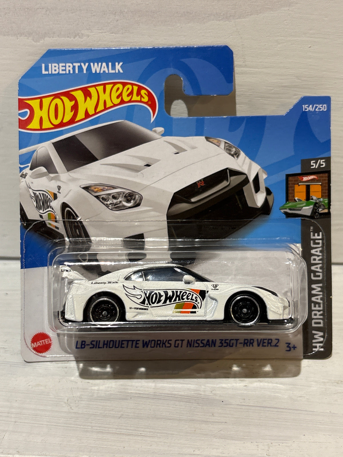 Hot Wheels - LB Silhouette Works GT Nissan 35GT-RR Ver.2 - HW Dream Garage - White