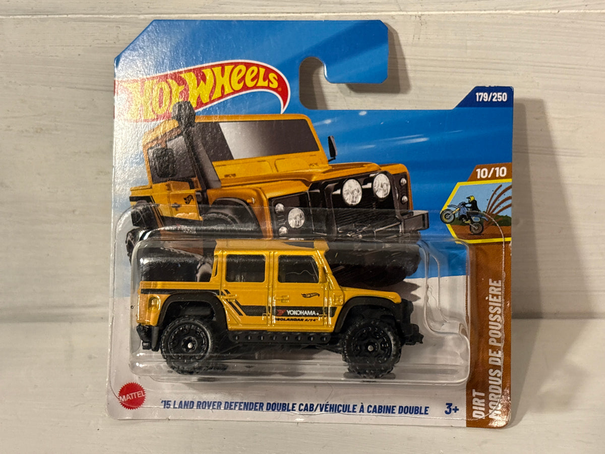 Hot Wheels - ‘15 Land Rover Defender Double Cab - Dirt series - Yellow