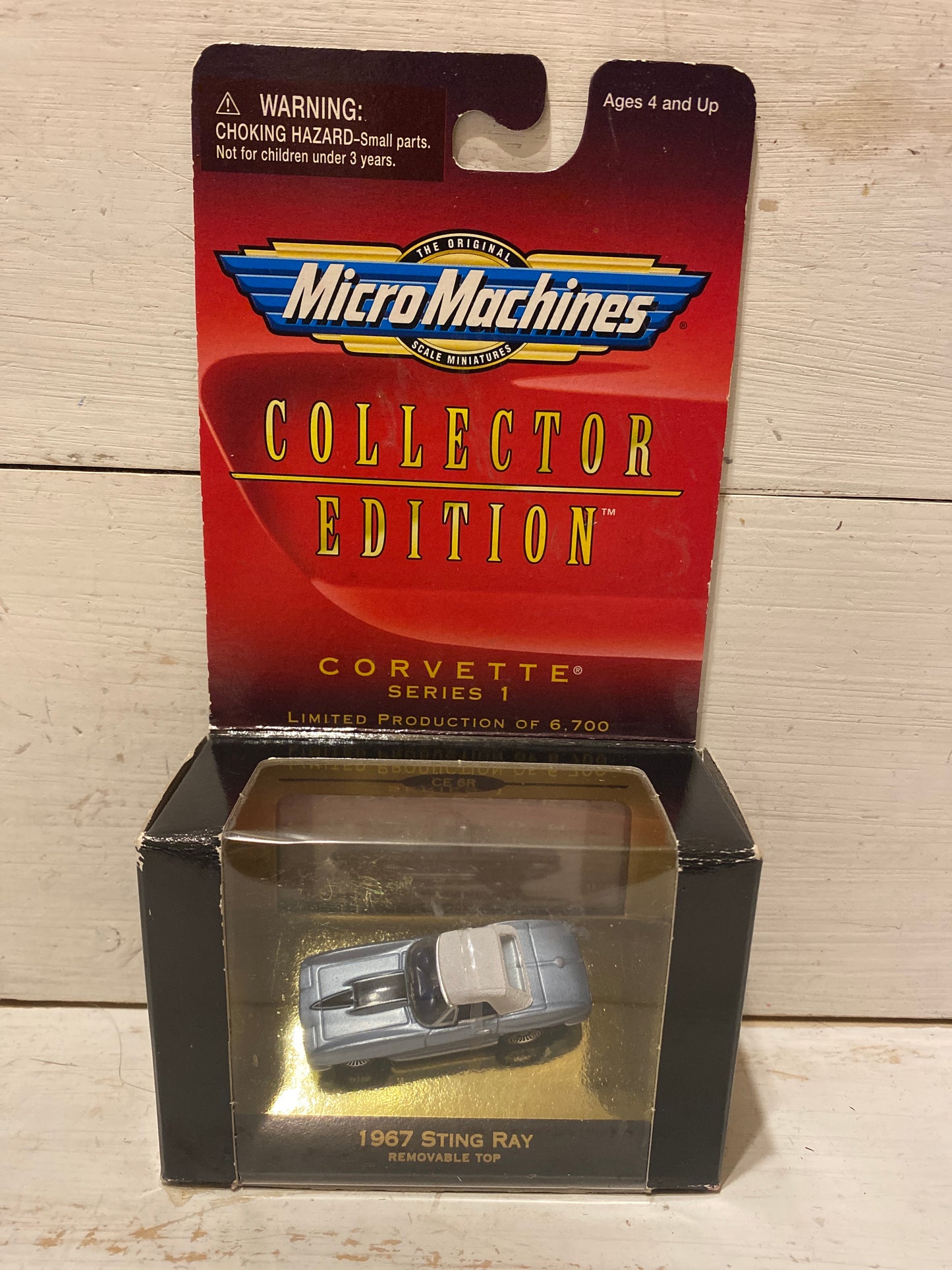 Micro Machines Collector Edition Corvette Series 1 - 1967 Sting Ray