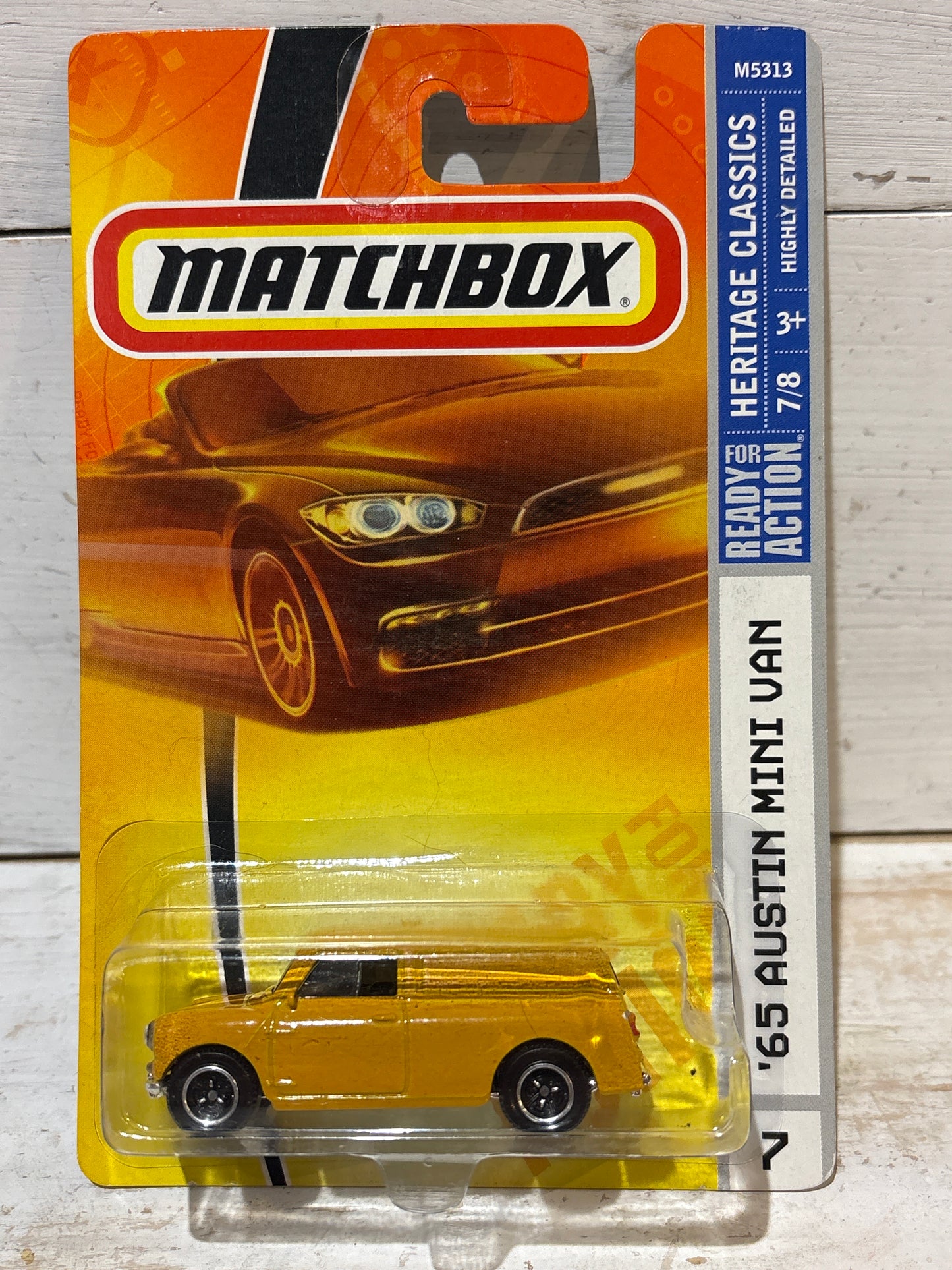 Matchbox - ‘65 Austin Mini Van - Dark Yellow - Heritage Classics