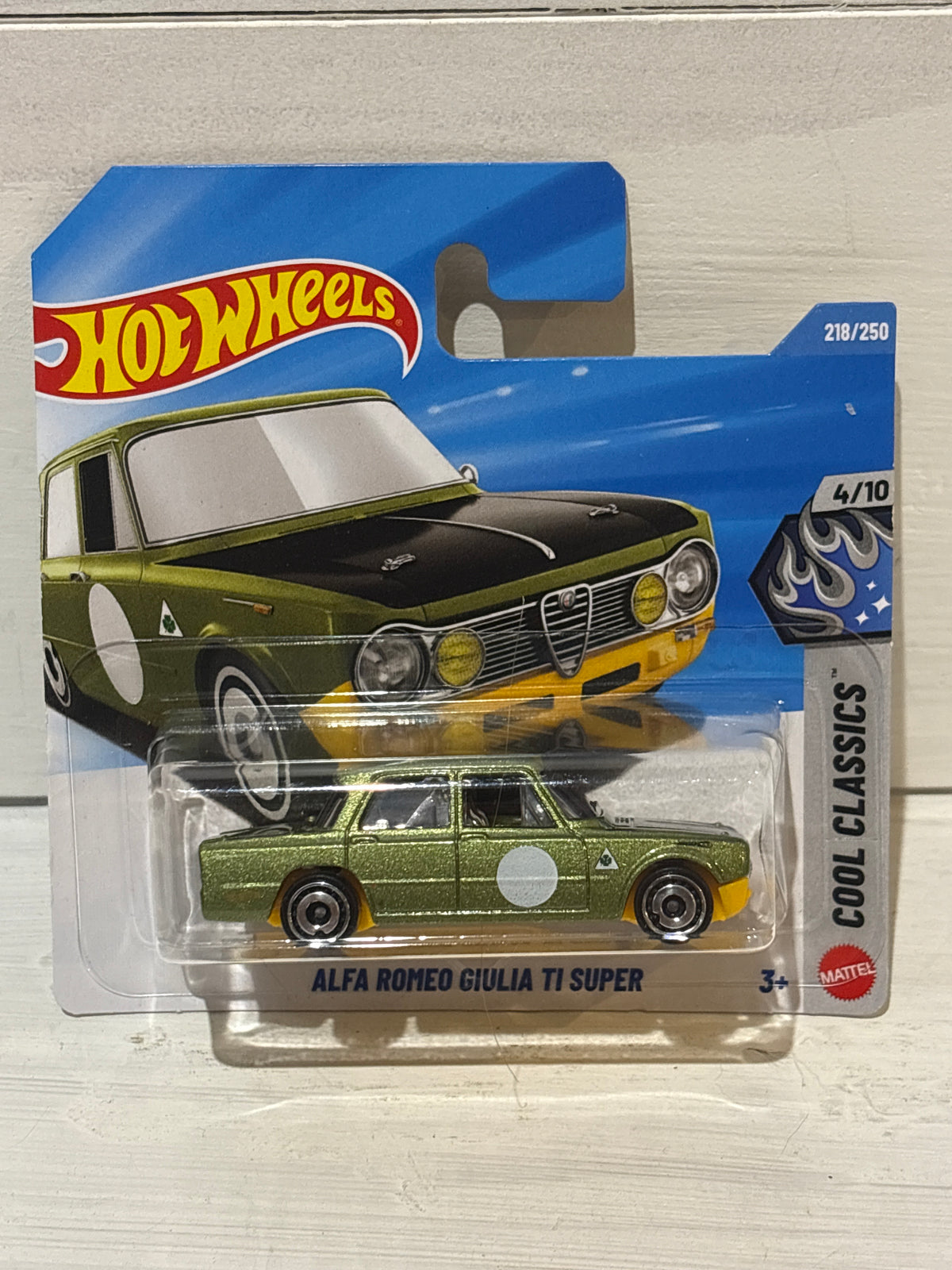 Hot Wheels - Alfa Romeo Giulia TI Super - Cool Classics - Green