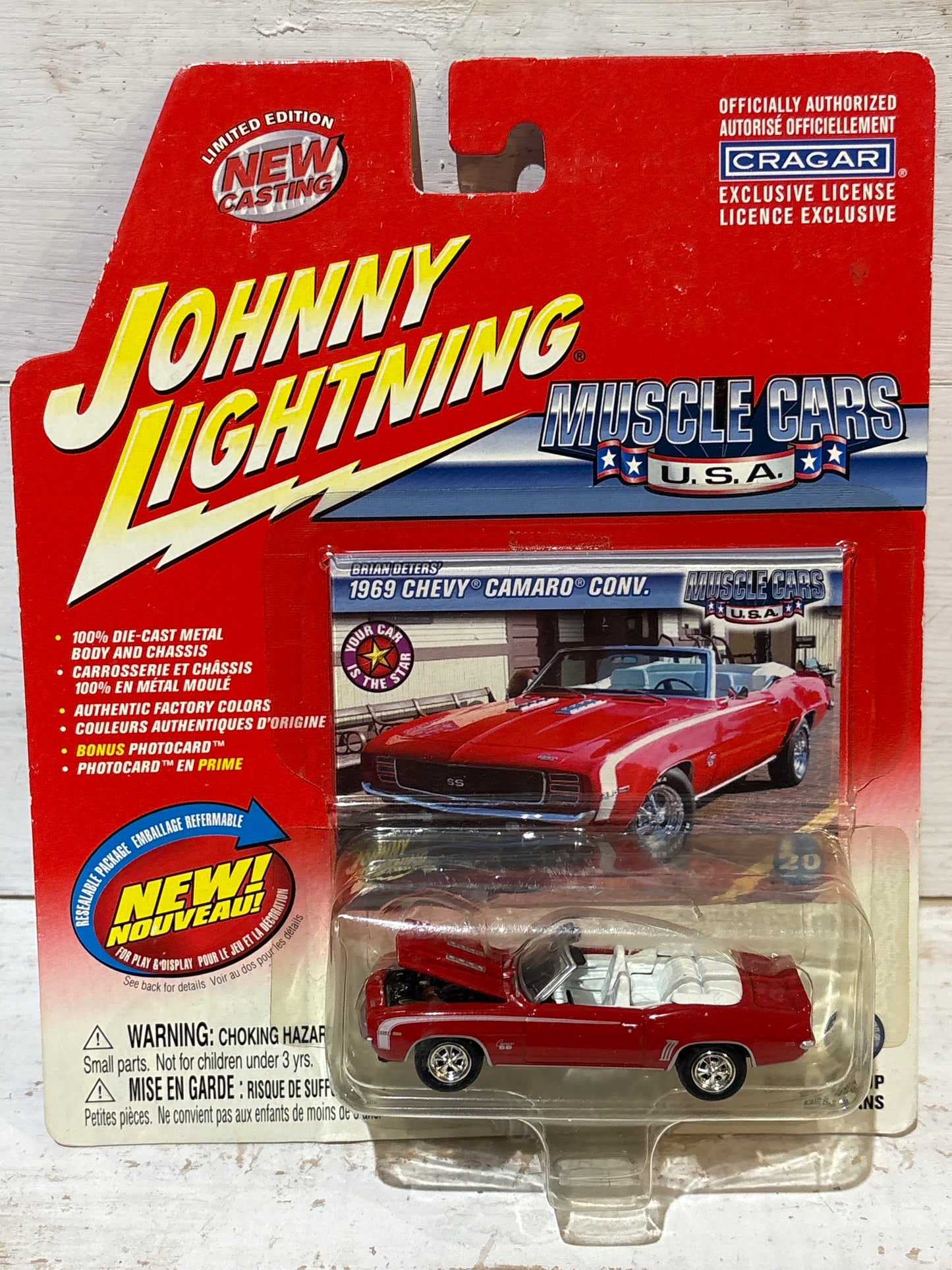 Johnny Lightning - Muscle Cars USA - 1969 Chevy Camaro Convertible