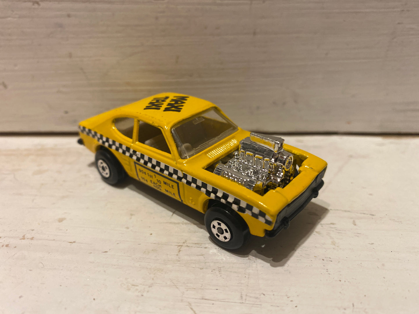 Matchbox - Maxi Taxi in US Yellow box