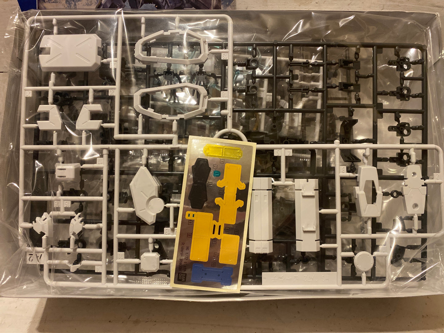 Bandai - HG MAILeS BYAKUCHI 1/72 Scale kit