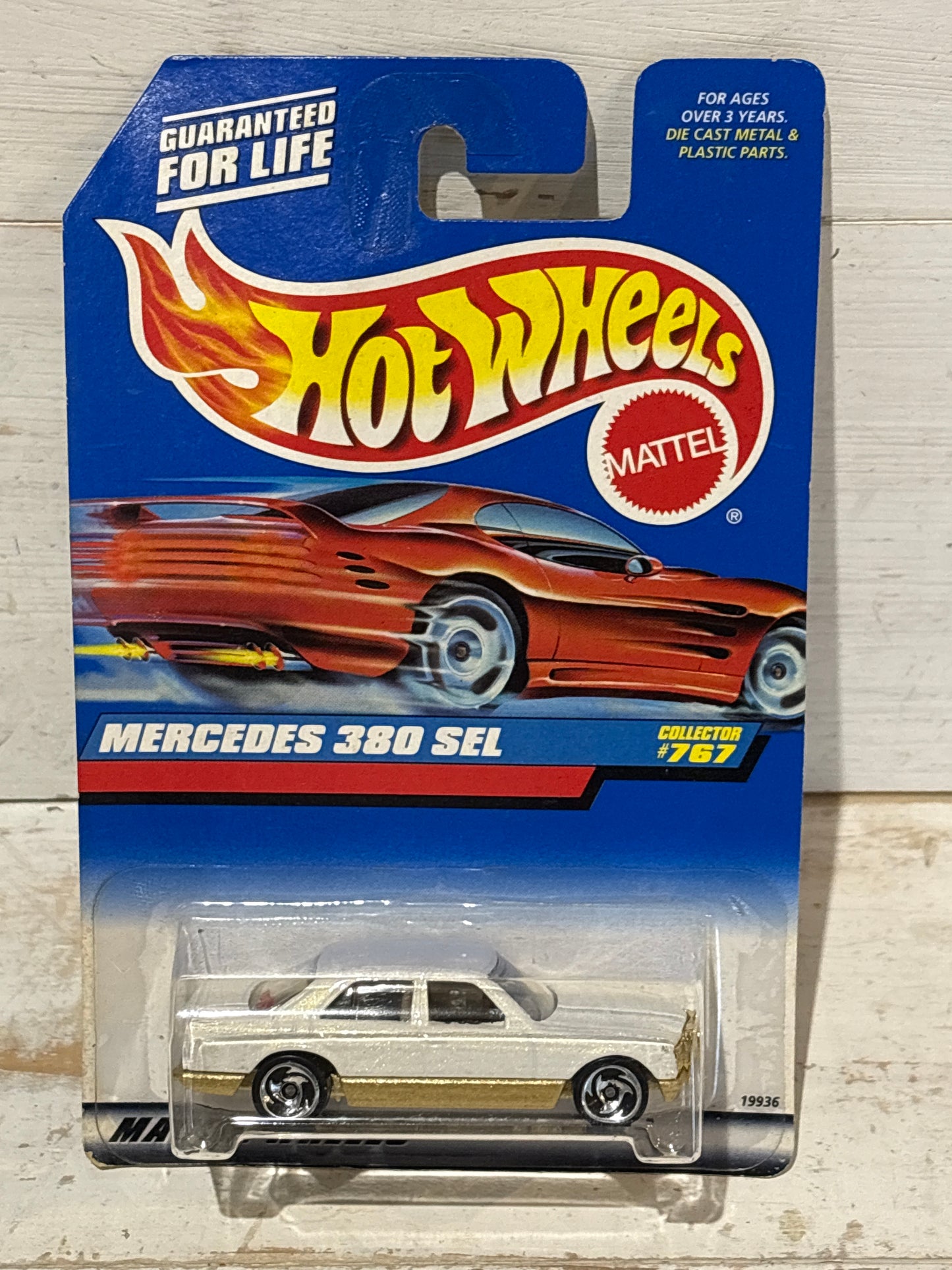 Hot Wheels - Mercedes 380 SEL - White & Gold