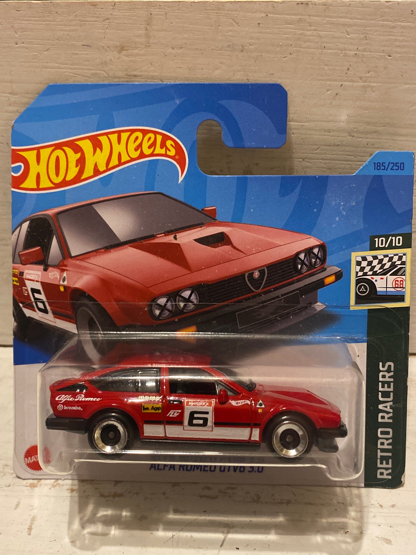 Hot Wheels Alfa Romeo GTV6 3.0 - Red
