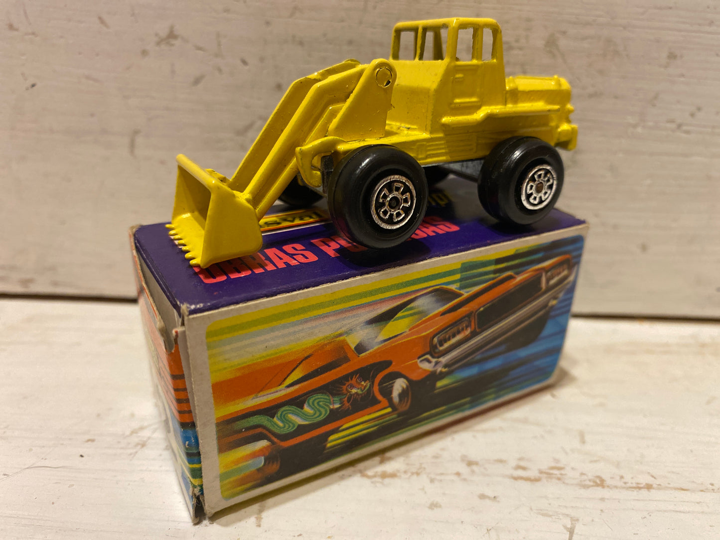 Guisval - Hatra Front Loading Shovel