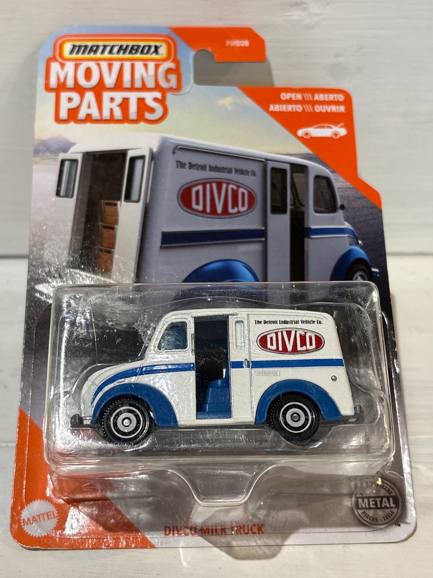 Matchbox Moving Parts - Divco Milk Truck