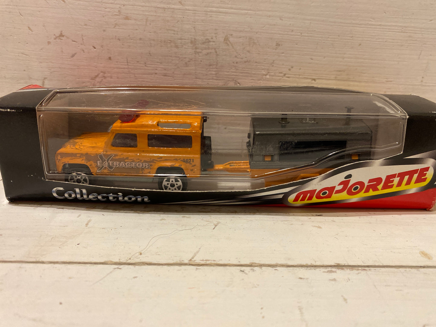 Majorette - Land Rover with Generator Trailer