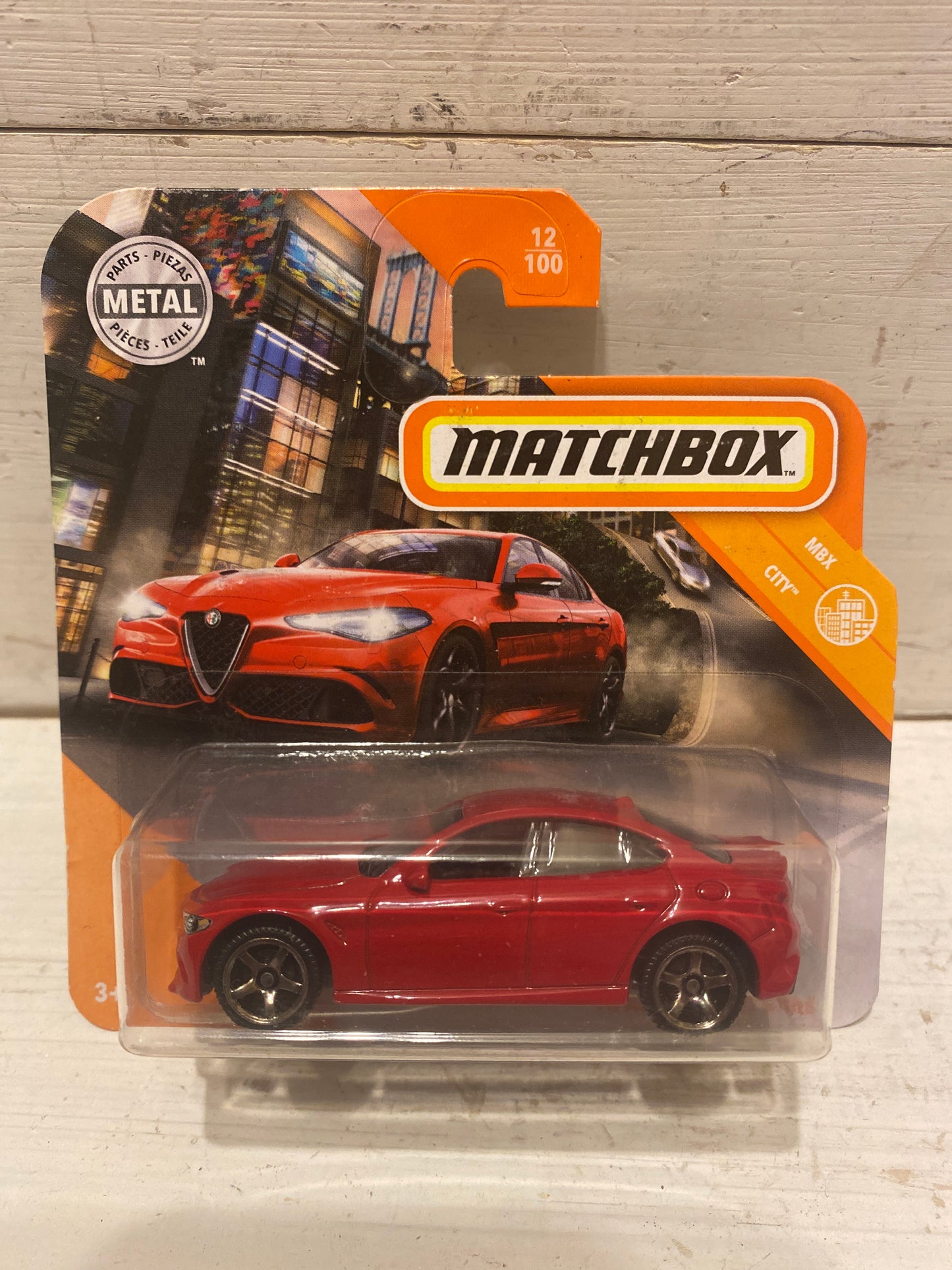 Matchbox ‘16 Alfa Romeo Guilia - red