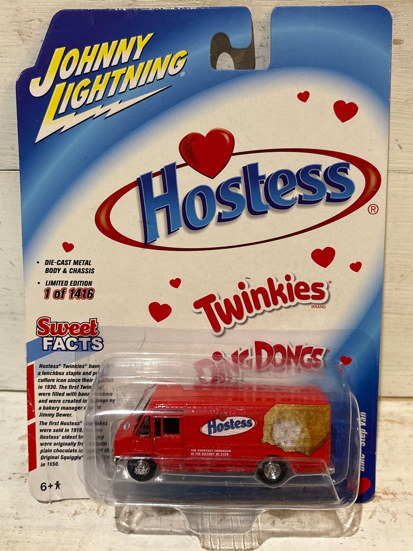 Johnny Lightning - GMC Step Van - Hostess Twinkies