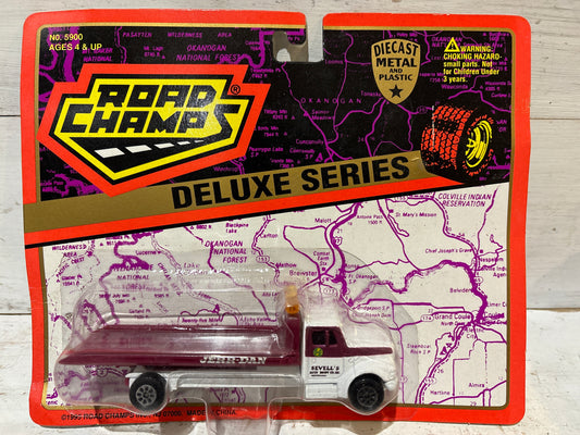 Road Champs Deluxe Series - International Roll Back Carrier - Sevell’s Auto Body Co
