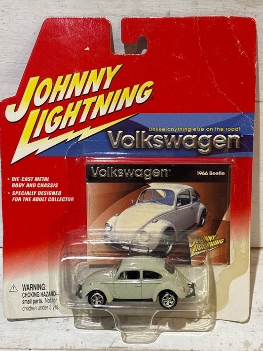Johnny Lightning - Volkswagen Series - 1966 Beetle