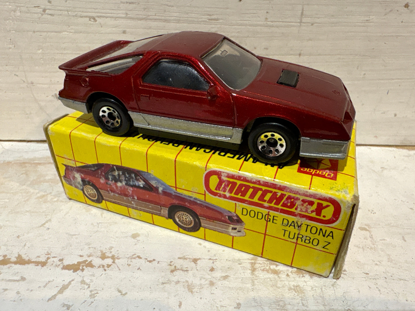 Matchbox - Las Vegas Dodge Pair - Dodge Daytona & Dodge Caravan