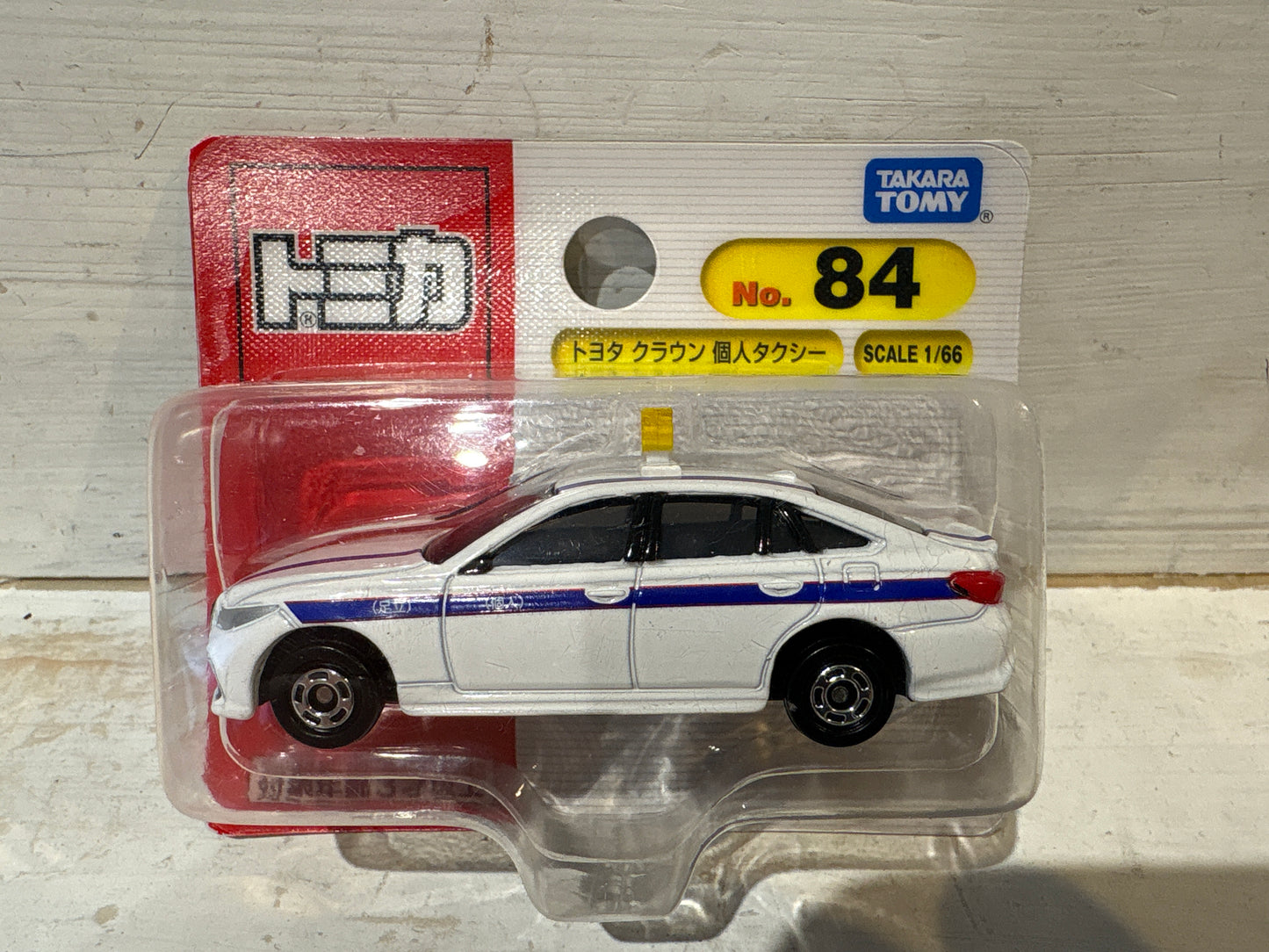 Tomica - 84 Toyota Crown Private Taxi