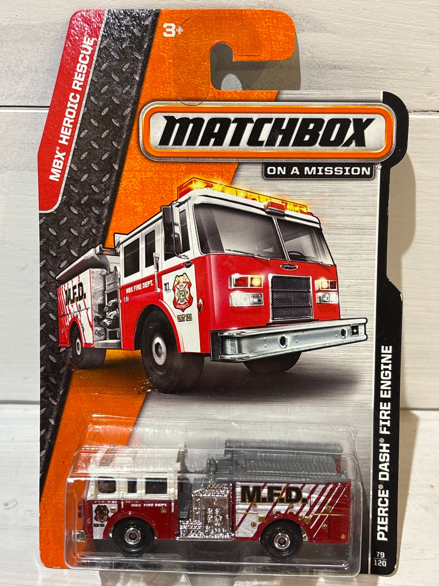 Matchbox - Pierce Dash Fire Engine - MBX Heroic Rescue - MFD
