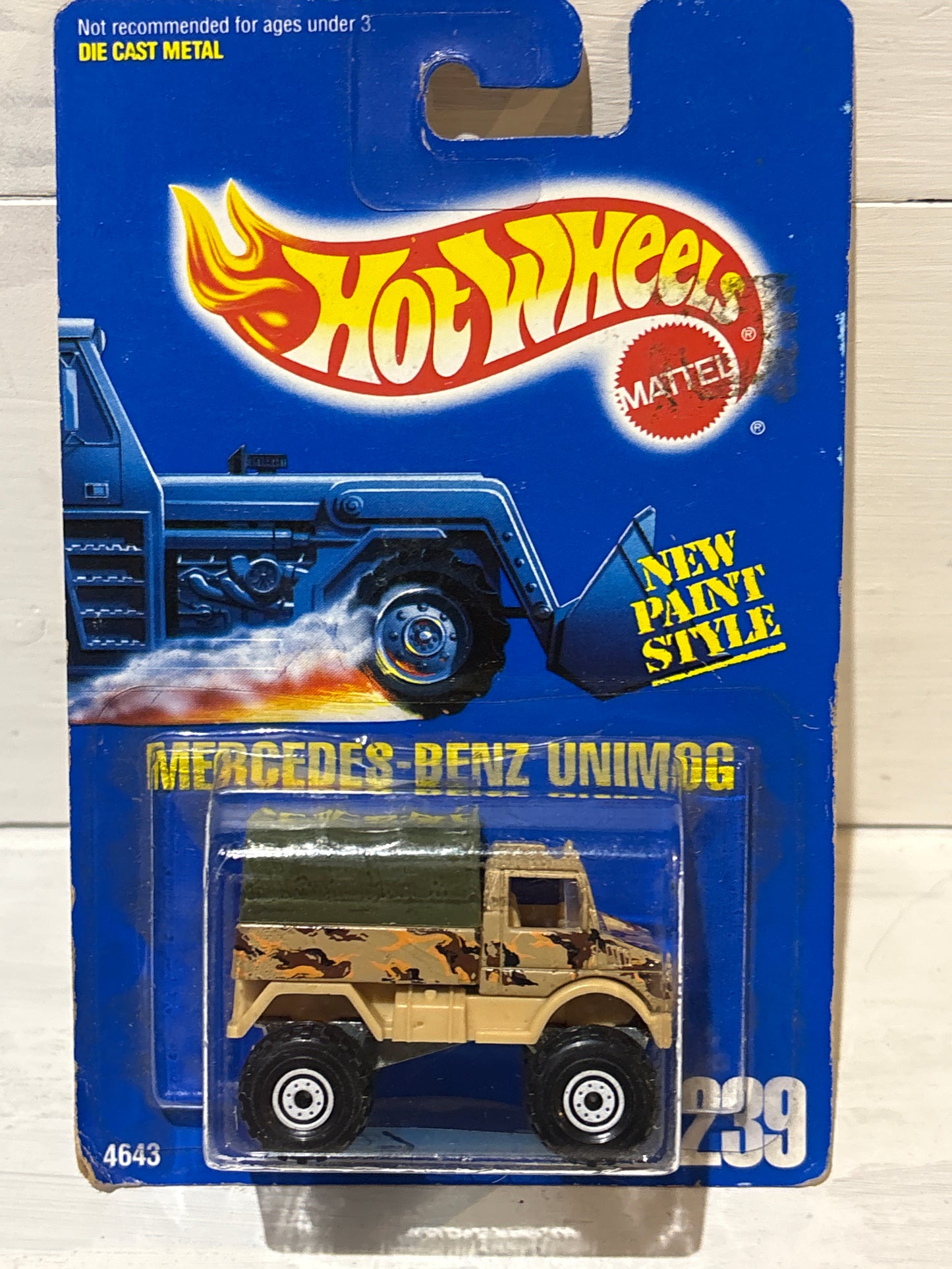 Hot Wheels - Mercedes-Benz Unimog - Desert Camouflage