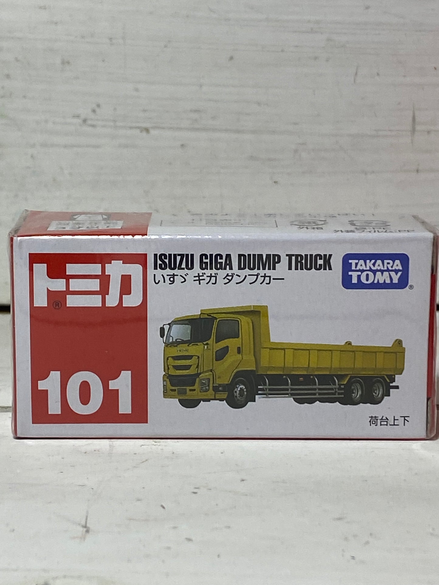 Tomica 101 Isuzu Giga Dump Truck - New shape