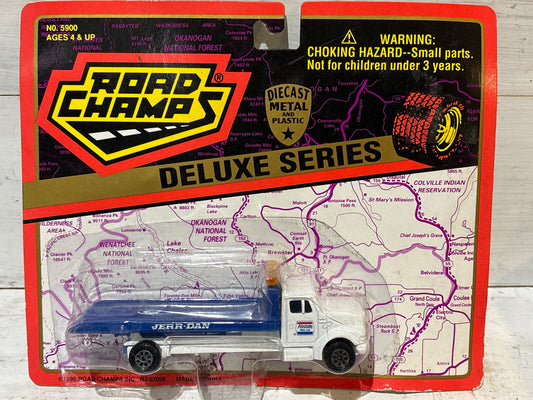 Road Champs Deluxe Series - International Roll Back Carrier - Allstate Motor Club