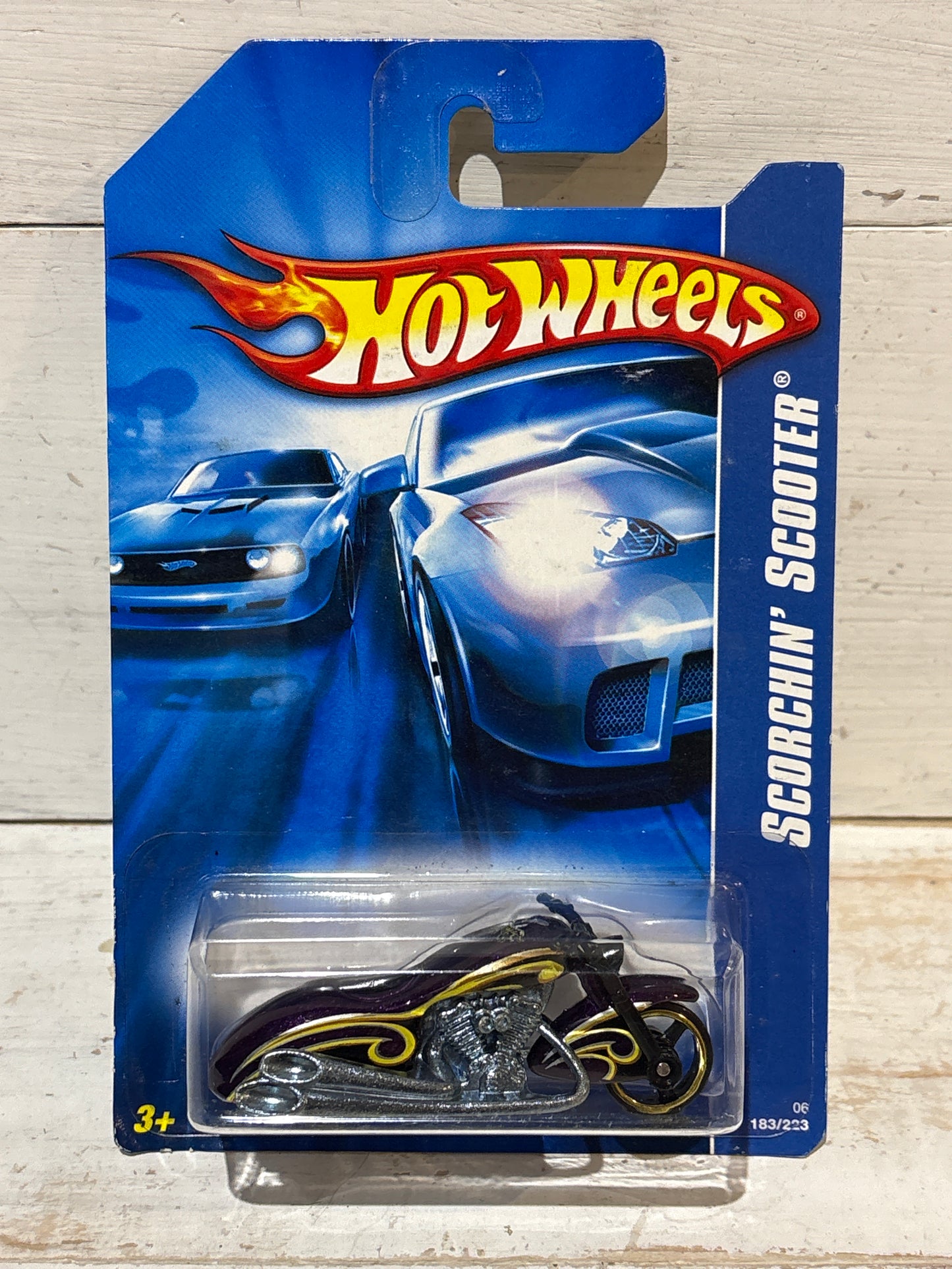 Hot Wheels - Scorchin’ Scooter - Purple & Yellow