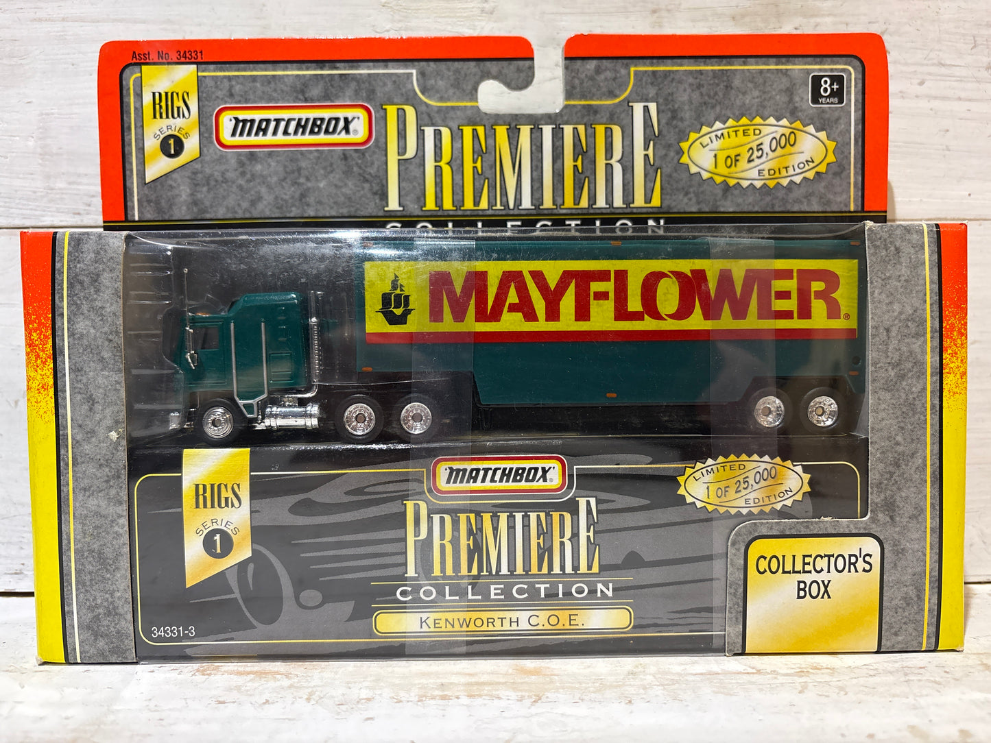 Matchbox Convoy Premiere Collection - Kenworth COE with Box Trailer - Mayflower