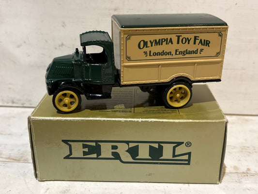 ERTL Collectibles - 1926 Mack Bulldog - Olympia Toy Fair 1997