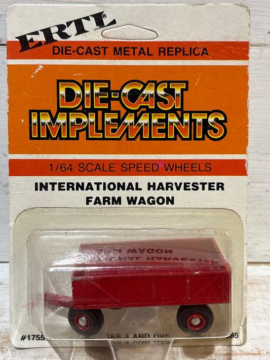 ERTL - Diecast Implements - International Harvester Farm Wagon