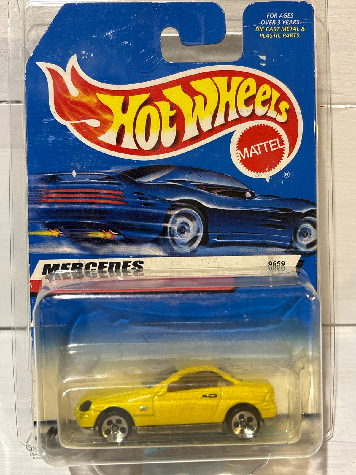 Hot Wheels Leo - Mercedes - Yellow