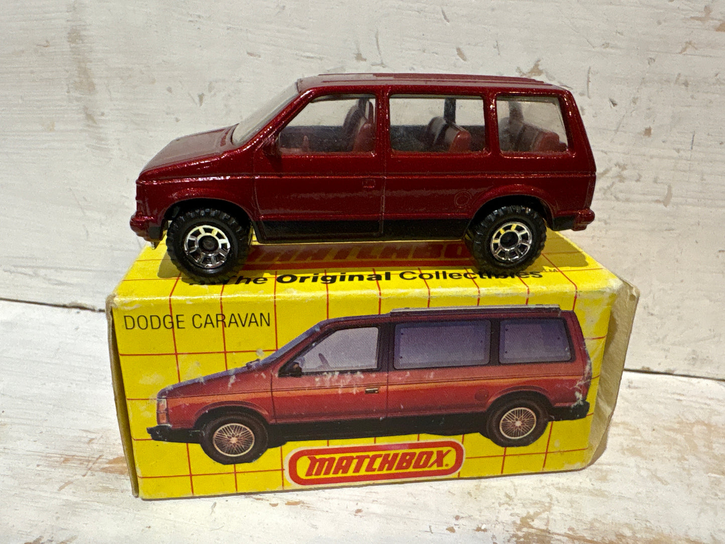Matchbox - Las Vegas Dodge Pair - Dodge Daytona & Dodge Caravan