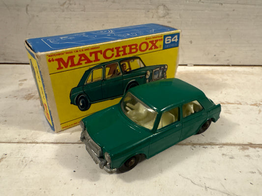 Matchbox - MG 1100 - Regular wheels