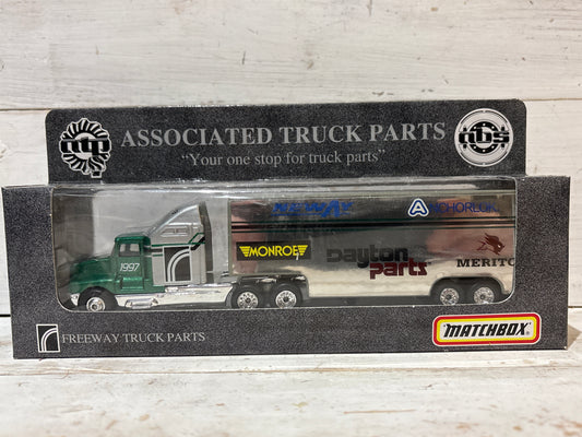 Matchbox Convoy - Kenworth Aerodyne Race Transporter - Associated Truck Parts - White Rose Collectibles