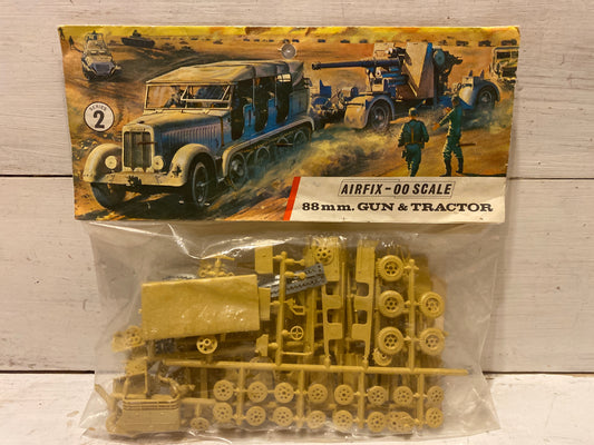 Airfix - OO Scale 88mm Flak Gun & Tractor