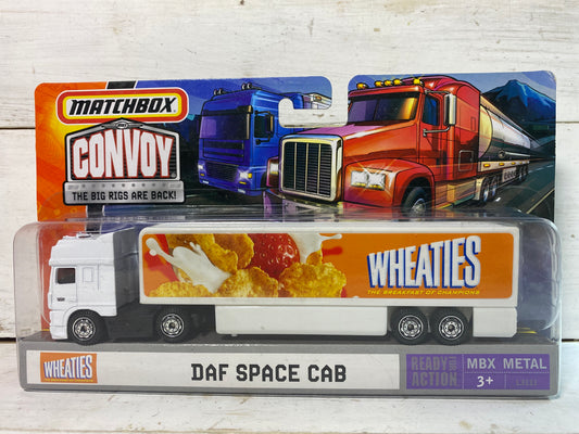 Matchbox Convoy - Daf Space Cab with box trailer - Wheaton’s