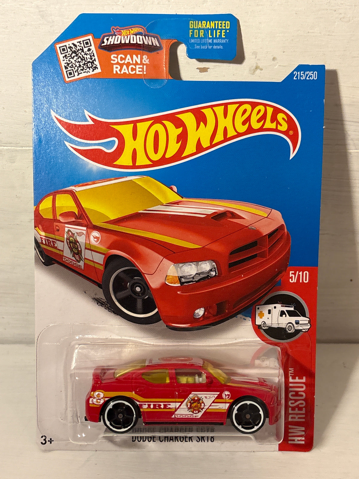 Hot Wheels - Dodge Charger SRT8 - HW Rescue - Red