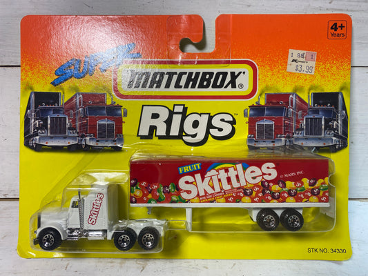 Matchbox Convoy - Kenworth Conventional with Box Trailer - Skittles - White Truck