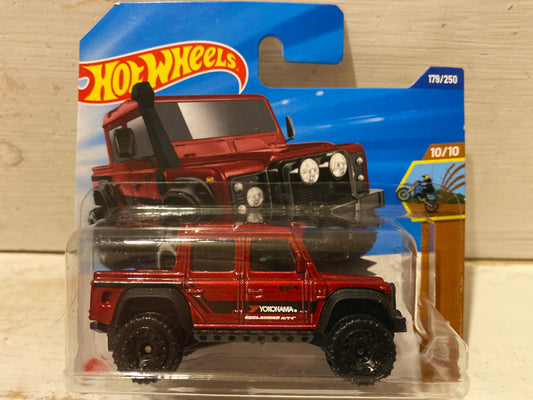 Hot Wheels - Land Rover Defender Double Cab - Metallic Maroon