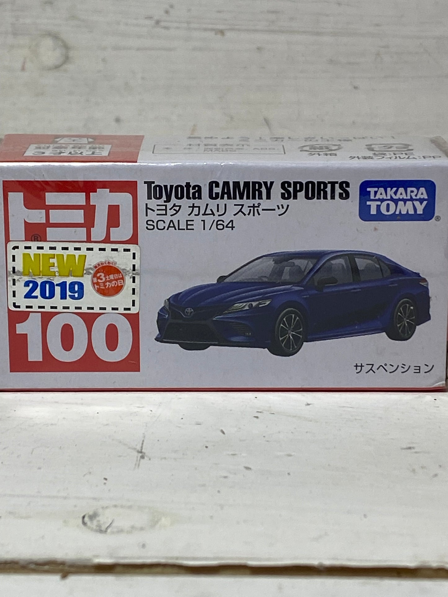 Tomica 100 Toyota Camry Sports