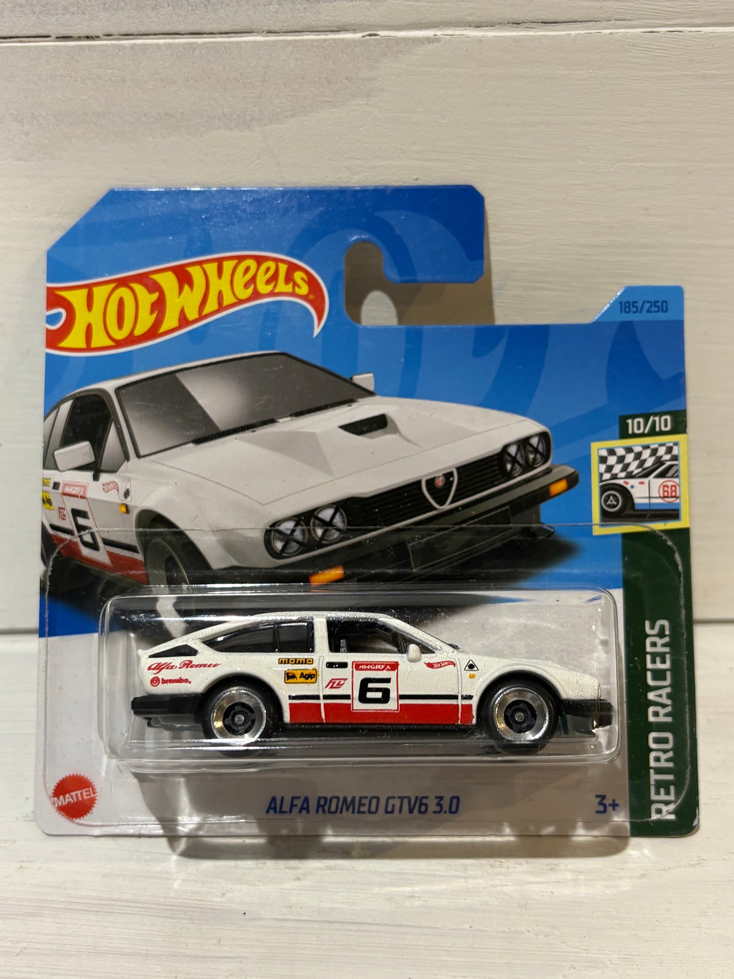 Hot Wheels - Alfa Romeo GTV6 3.0 - Retro Racers - White