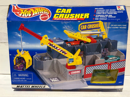 Hot Wheels - Car Crusher Playset with Rare Pearl Blue VW Bug